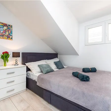 Allineeddubrovnik Choose Between Double Or Penthouse Or Free Parking Διαμέρισμα *