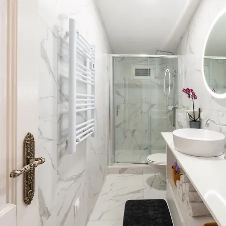 Allineeddubrovnik Choose Between Double Or Penthouse Or Free Parking Appartement