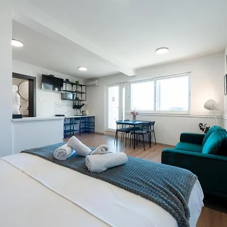 Allineeddubrovnik Choose Between Double Or Penthouse Or Free Parking *