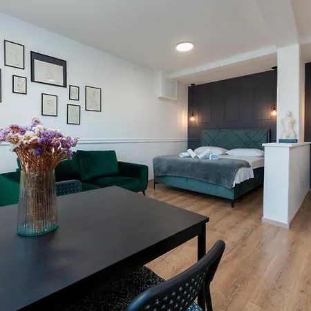 Allineeddubrovnik Choose Between Double Or Penthouse Or Free Parking * 두브로브니크