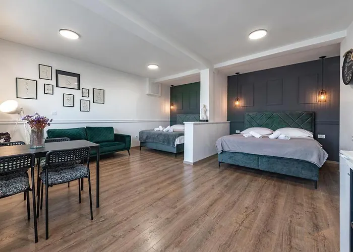 Allineeddubrovnik Choose Between Double Or Penthouse Or Free Parking דירה