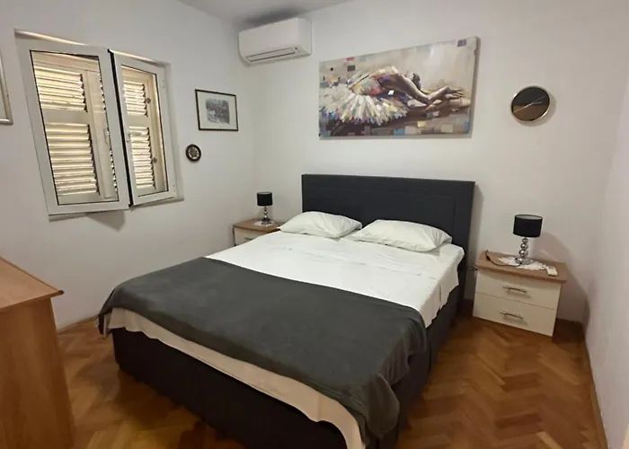 Allineeddubrovnik Choose Between Double Or Penthouse Or Free Parking דירה